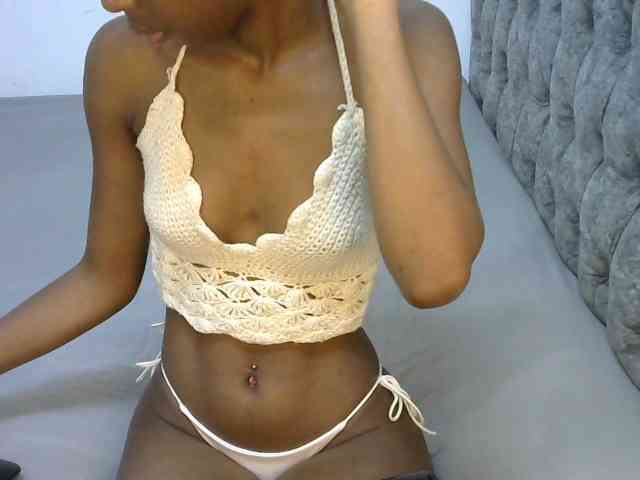 LittleMisscharming webcam
