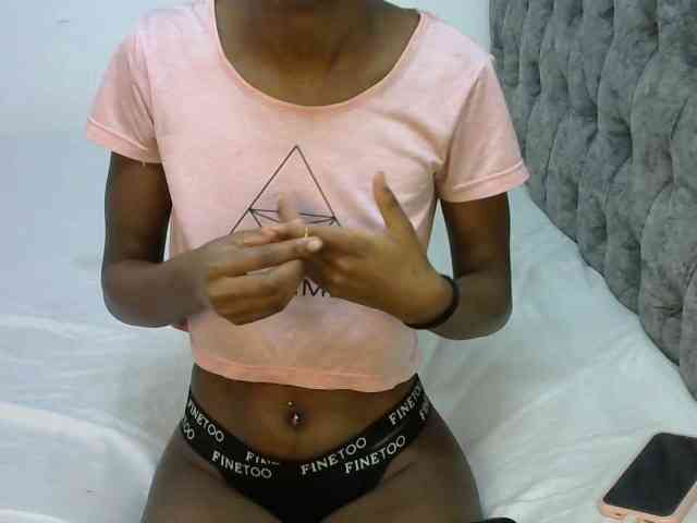 LittleMisscharming webcam