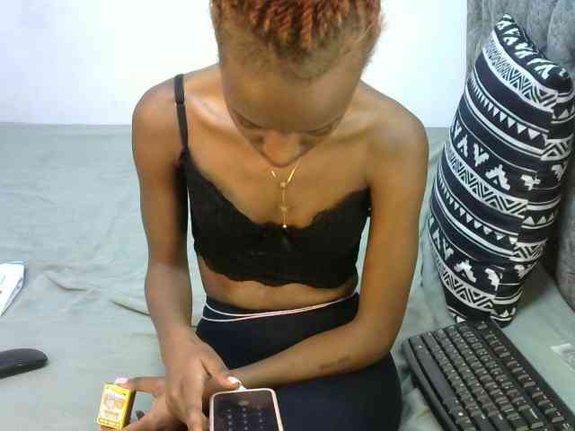LittleMisscharming webcam