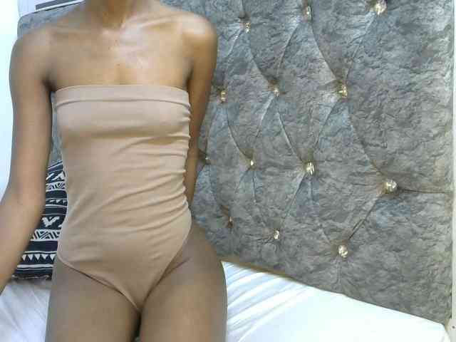 LittleMisscharming webcam