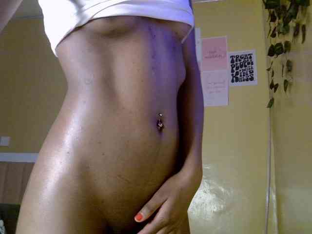 LittleMisscharming webcam