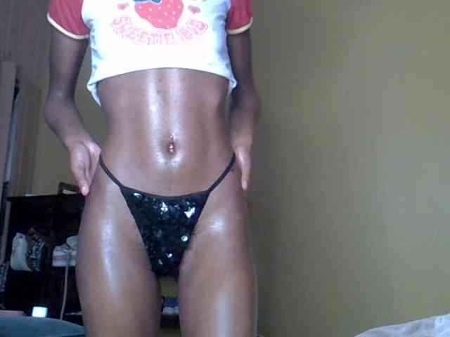 LittleMisscharming webcam