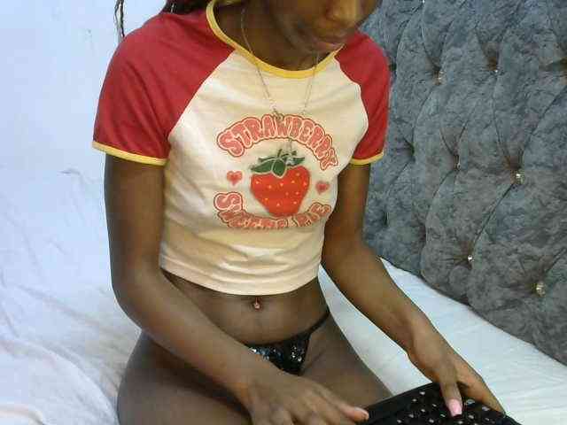 LittleMisscharming webcam