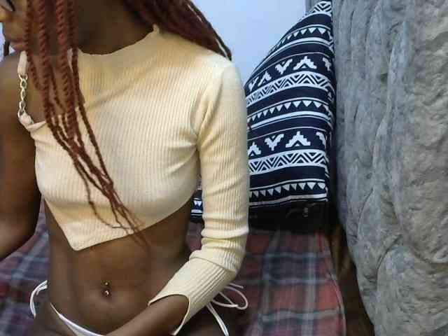 LittleMisscharming webcam