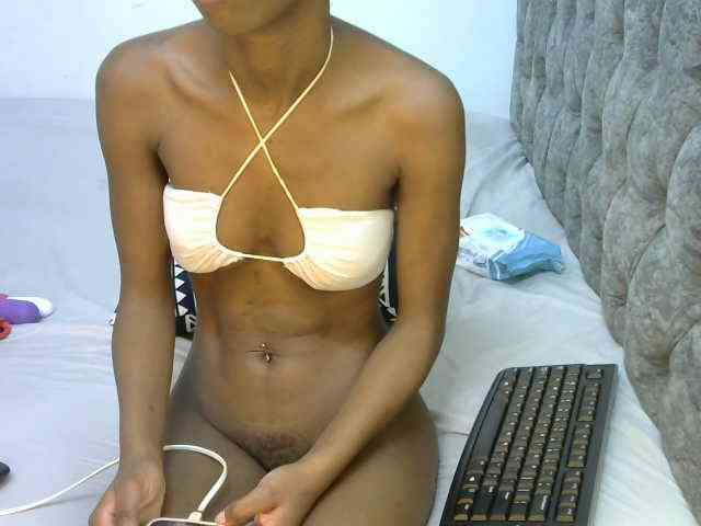 LittleMisscharming webcam