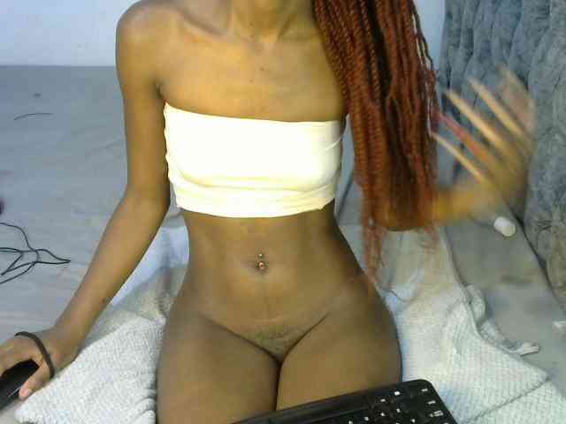 LittleMisscharming webcam
