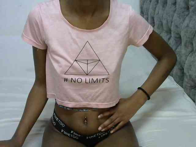 LittleMisscharming webcam