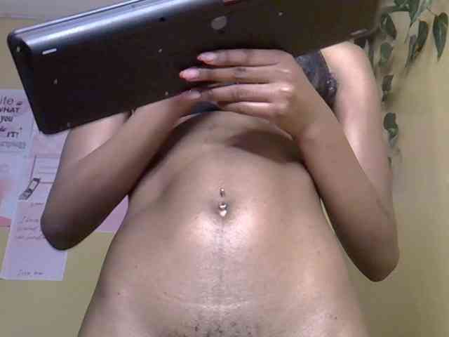 LittleMisscharming webcam