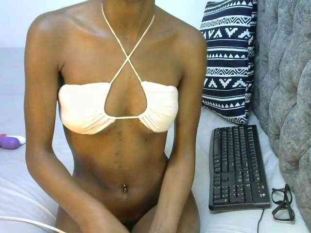 LittleMisscharming webcam