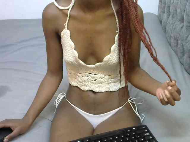 LittleMisscharming webcam