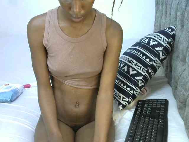 LittleMisscharming webcam