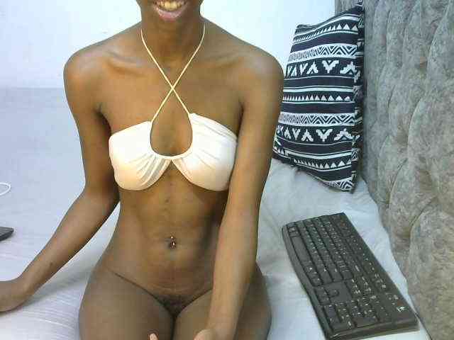 LittleMisscharming webcam