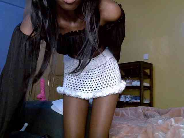 LittleMisscharming webcam