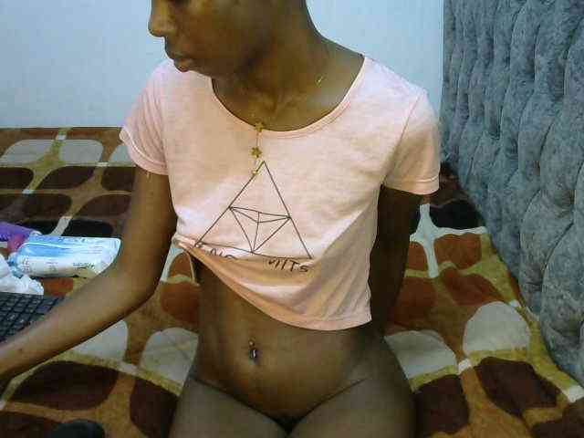 LittleMisscharming webcam
