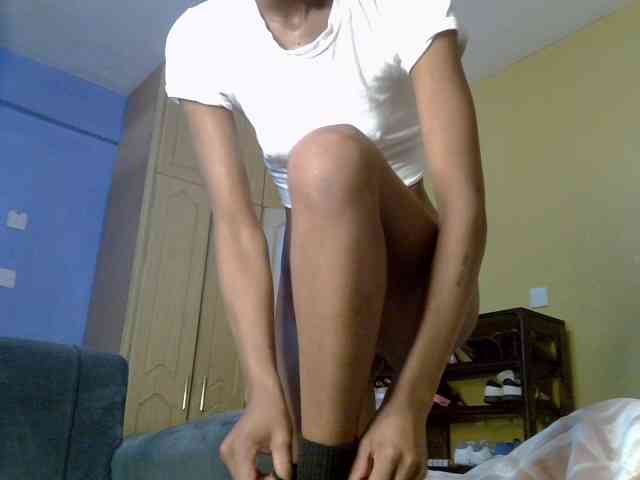 LittleMisscharming webcam