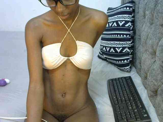 LittleMisscharming webcam