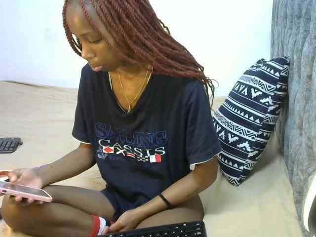 LittleMisscharming webcam