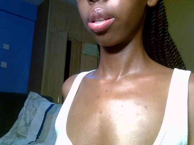 LittleMisscharming webcam