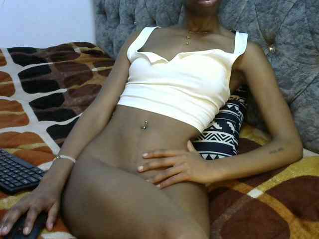 LittleMisscharming webcam