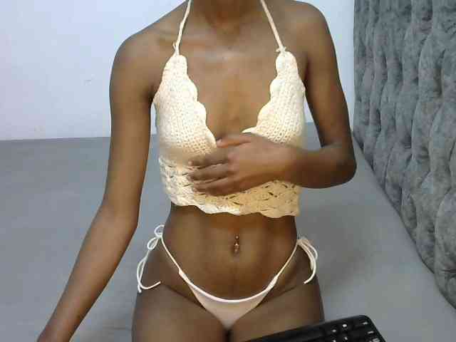 LittleMisscharming webcam