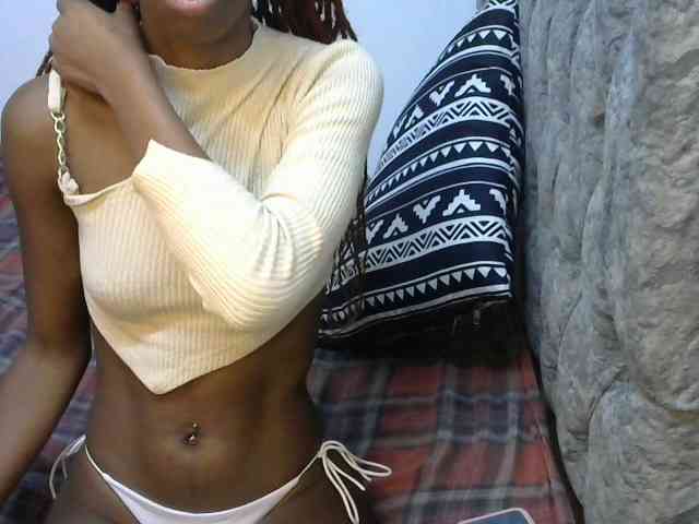 LittleMisscharming webcam