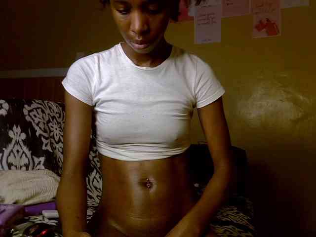 LittleMisscharming webcam