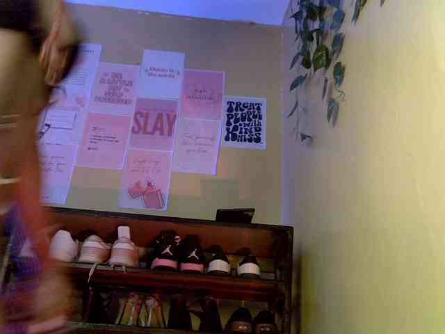 LittleMisscharming webcam