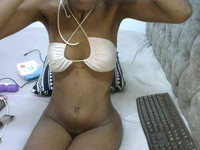 LittleMisscharming webcam