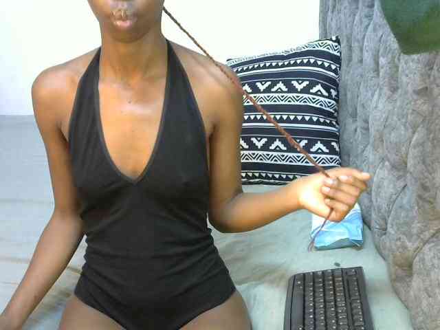 LittleMisscharming webcam