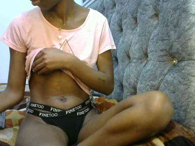 LittleMisscharming webcam