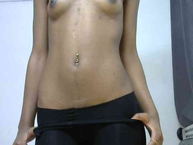 LittleMisscharming webcam