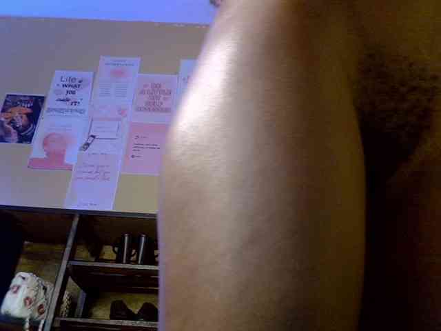 LittleMisscharming webcam