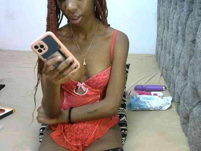 LittleMisscharming webcam