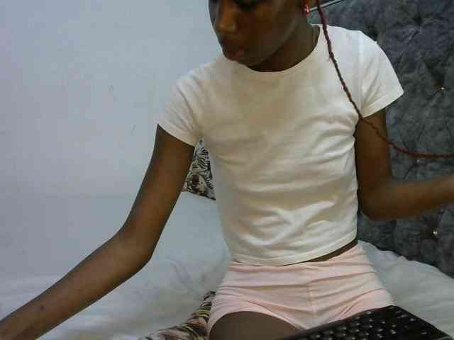 LittleMisscharming webcam