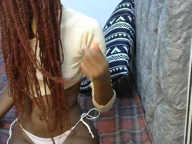 LittleMisscharming webcam