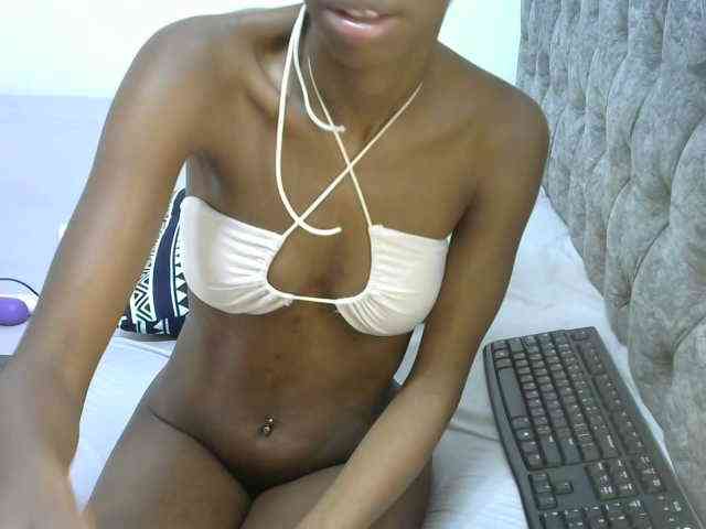 LittleMisscharming webcam