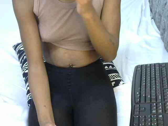 LittleMisscharming webcam