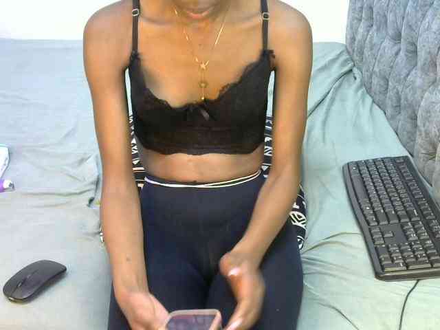 LittleMisscharming webcam