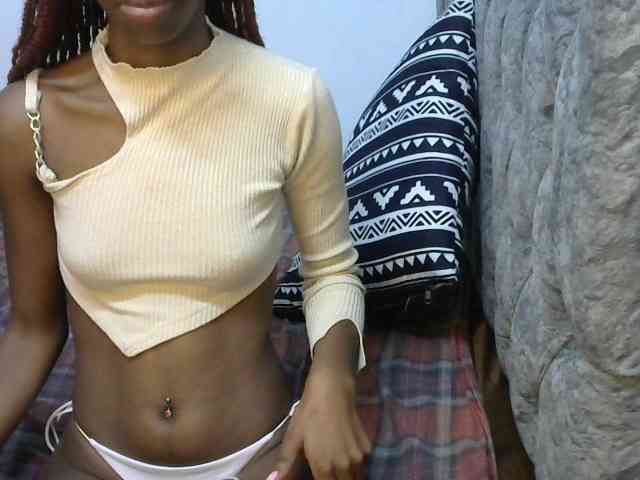 LittleMisscharming webcam