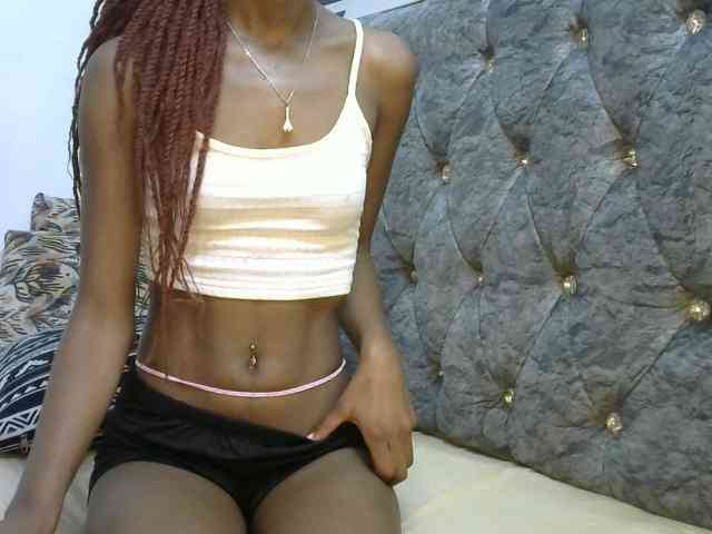 LittleMisscharming webcam