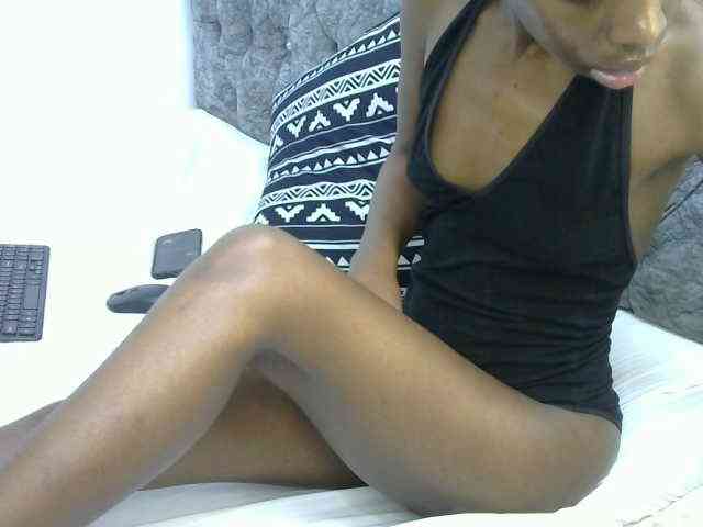 LittleMisscharming webcam
