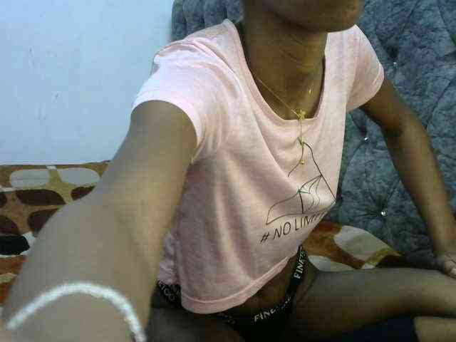 LittleMisscharming webcam