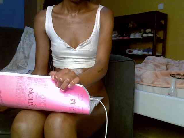 LittleMisscharming webcam