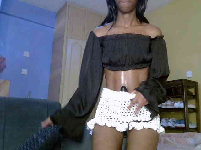 LittleMisscharming webcam