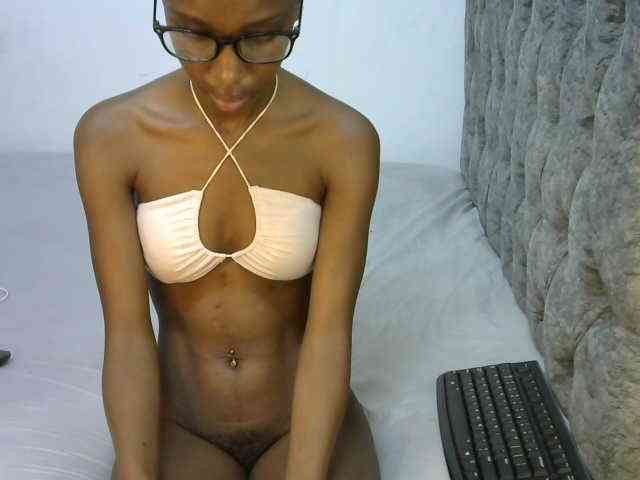 LittleMisscharming webcam