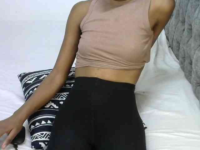 LittleMisscharming webcam
