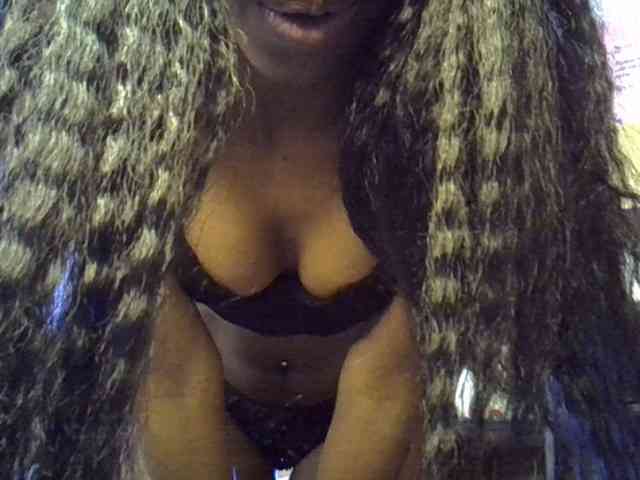 LittleMisscharming webcam