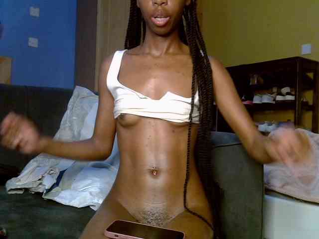 LittleMisscharming webcam