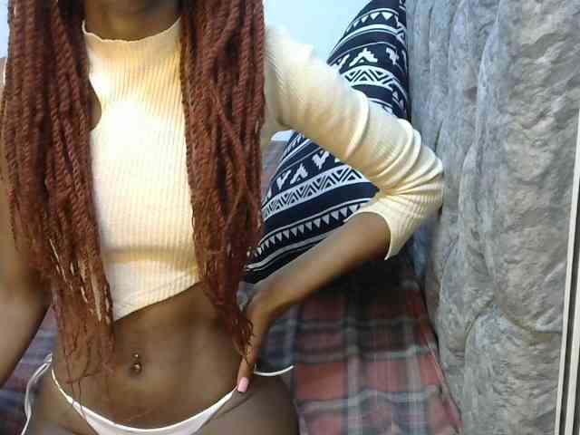 LittleMisscharming webcam