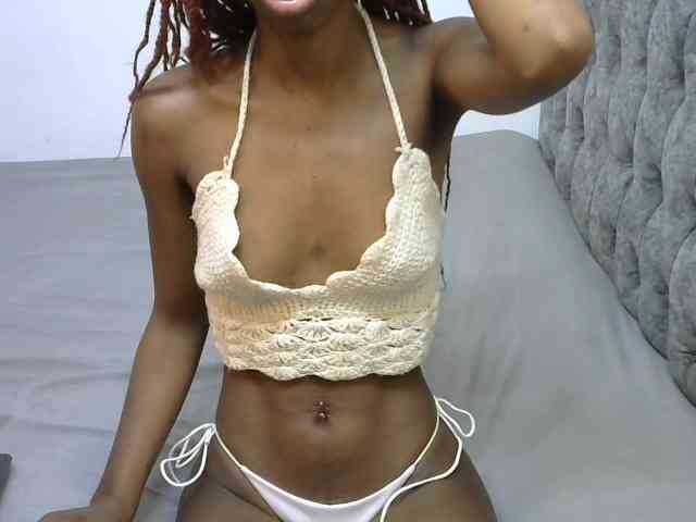 LittleMisscharming webcam